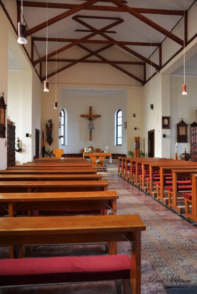 evangelical-church-interior